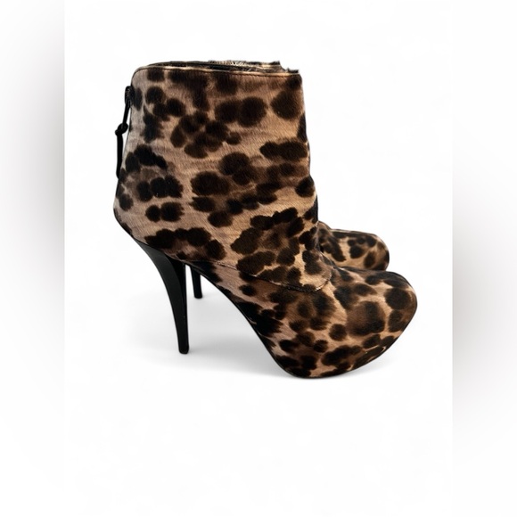 Stuart Weitzman Shoes - Stuart Weitzman Leopard Calf Hair Ankle Booties Size 7 Stiletto Heel Designer